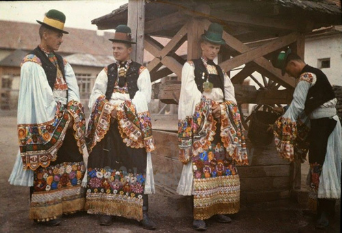 clothing in hungary